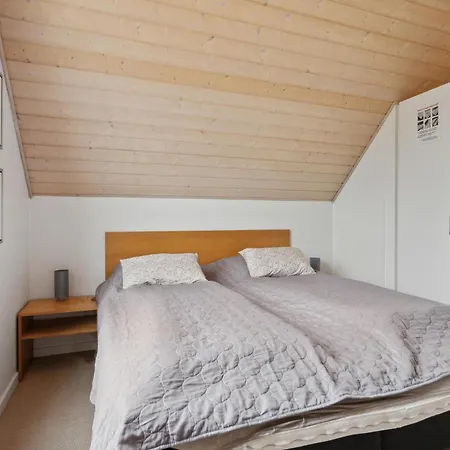 Holiday home Stunning In With Kitchen *